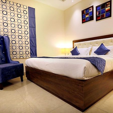 Hotel Rk Grande Ludhiana Phòng bức ảnh