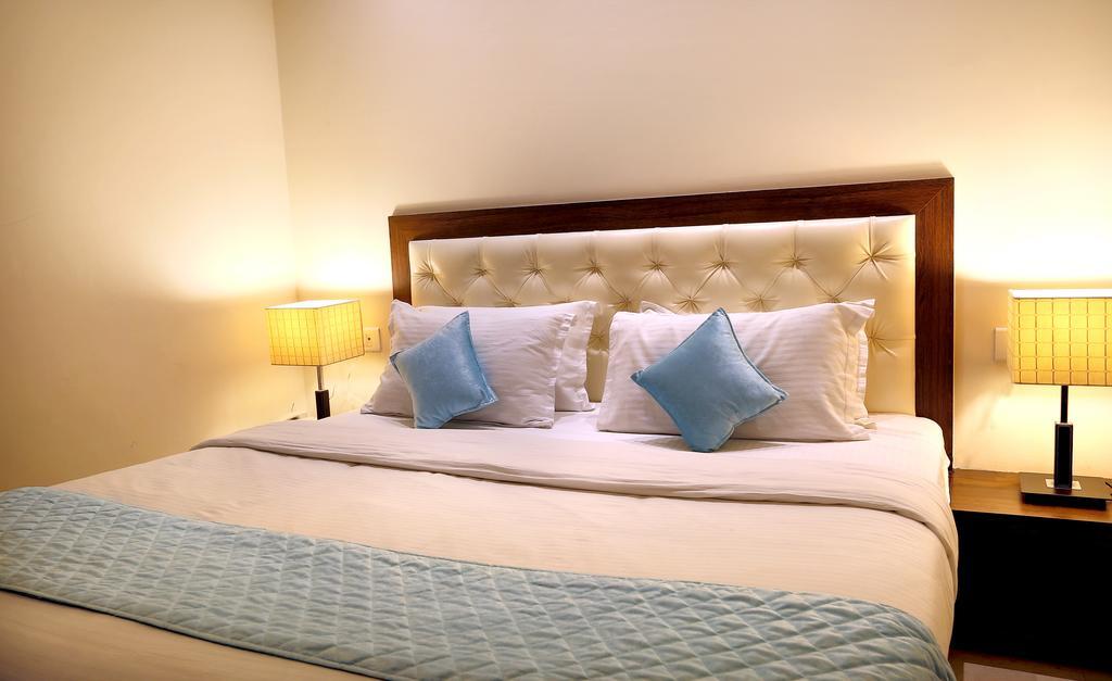 Hotel Rk Grande Ludhiana Ngoại thất bức ảnh