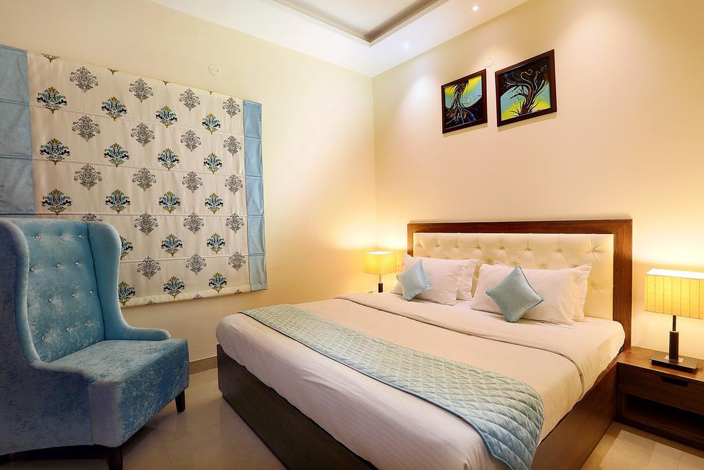 Hotel Rk Grande Ludhiana Phòng bức ảnh