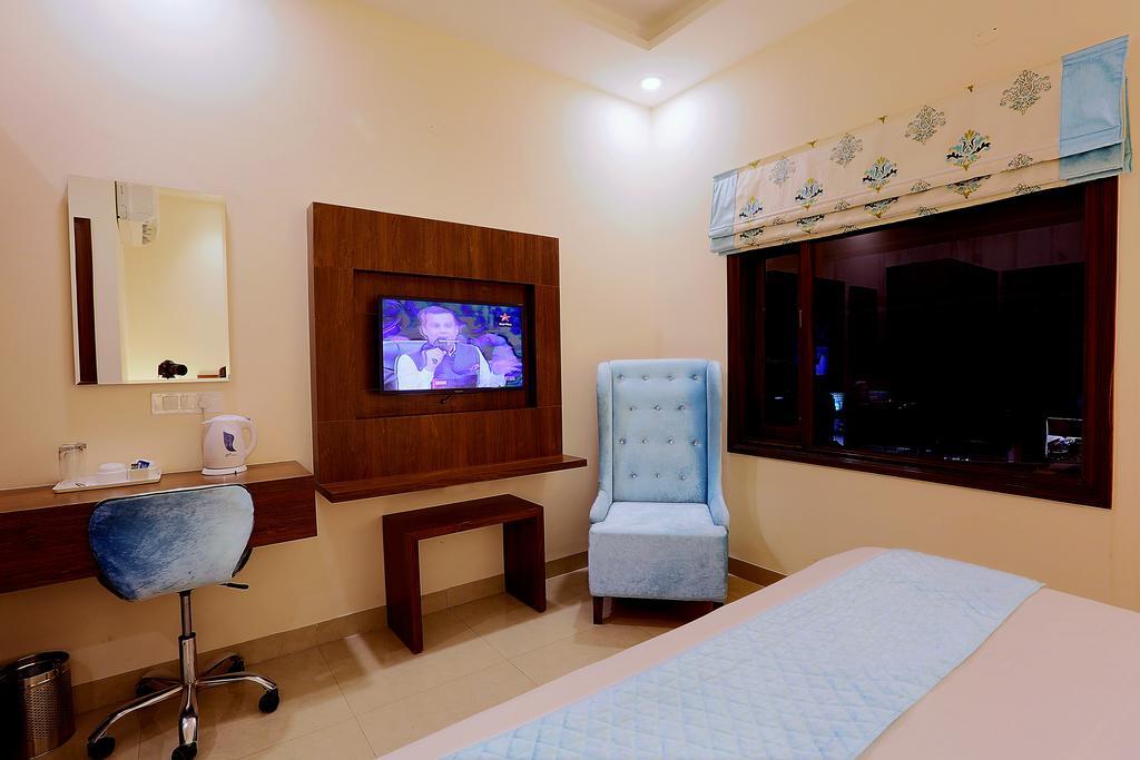 Hotel Rk Grande Ludhiana Ngoại thất bức ảnh
