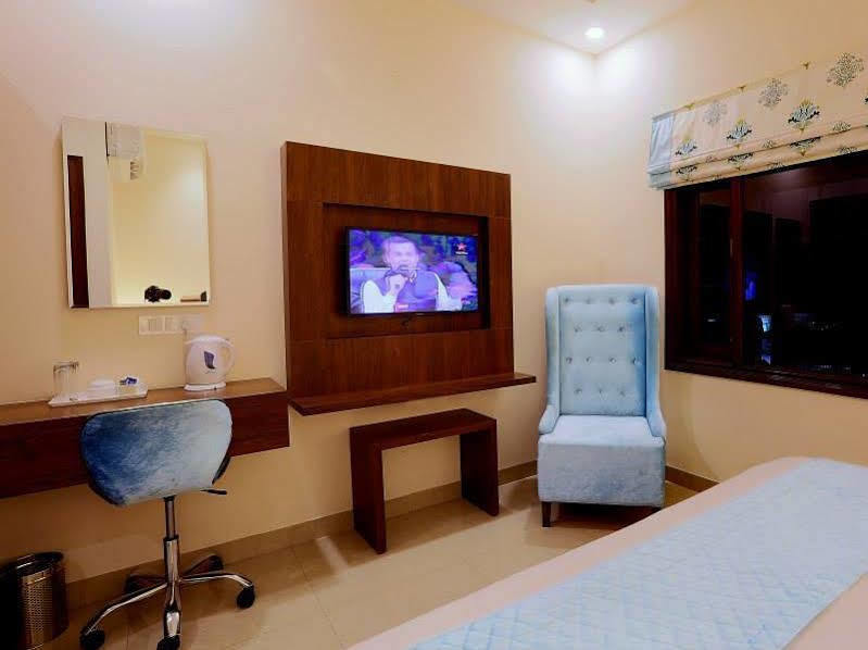 Hotel Rk Grande Ludhiana Ngoại thất bức ảnh
